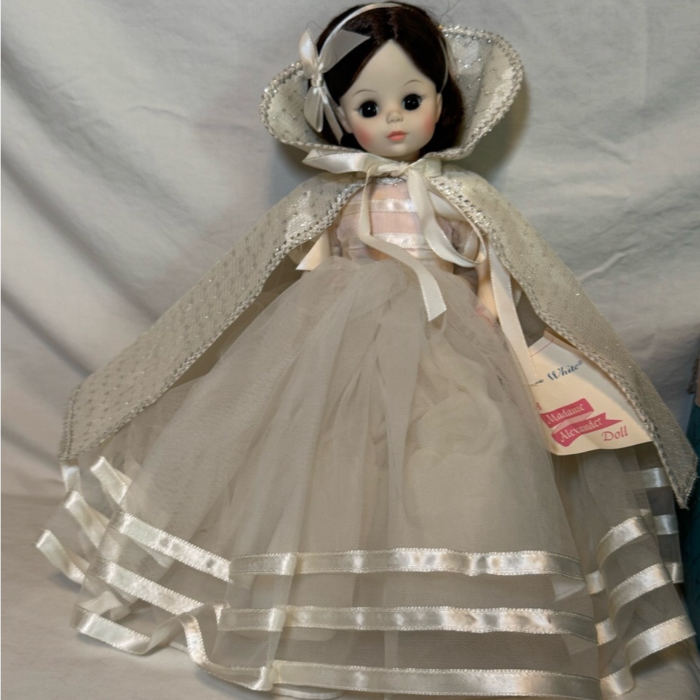 Madam Alexander Snow White #1555